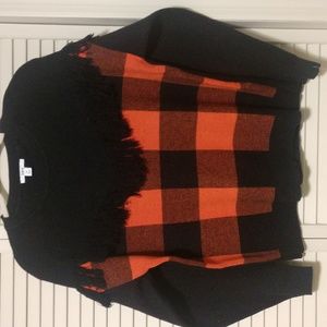 NWT Bar III Buffalo Plaid Fringe Sweater Size Medium